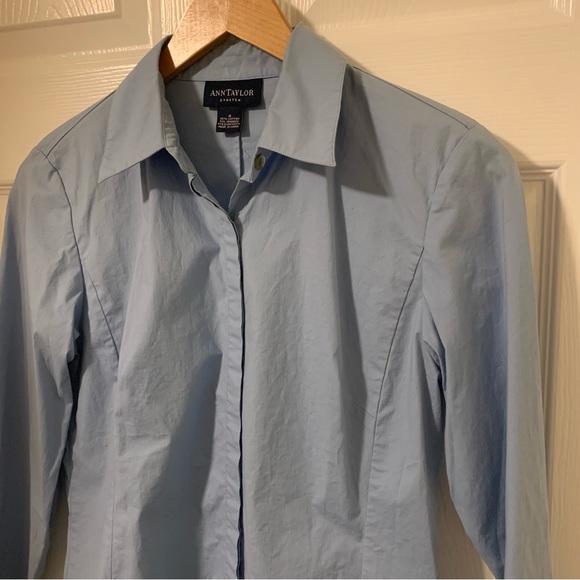 Ann Taylor (Size 4) Baby Blue Long Sleeve Button Up Shirt - Picture 2 of 6